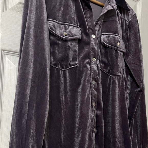 Velvet Button-Up Blouse - Purple - Picture 2 of 5